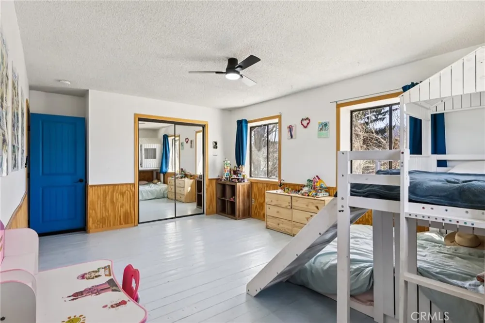 105 E Meadow Lane Big Bear City, CA 92314