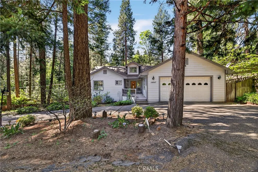 14847 Crescent Magalia, CA 95954