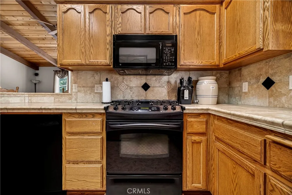 14847 Crescent Magalia, CA 95954