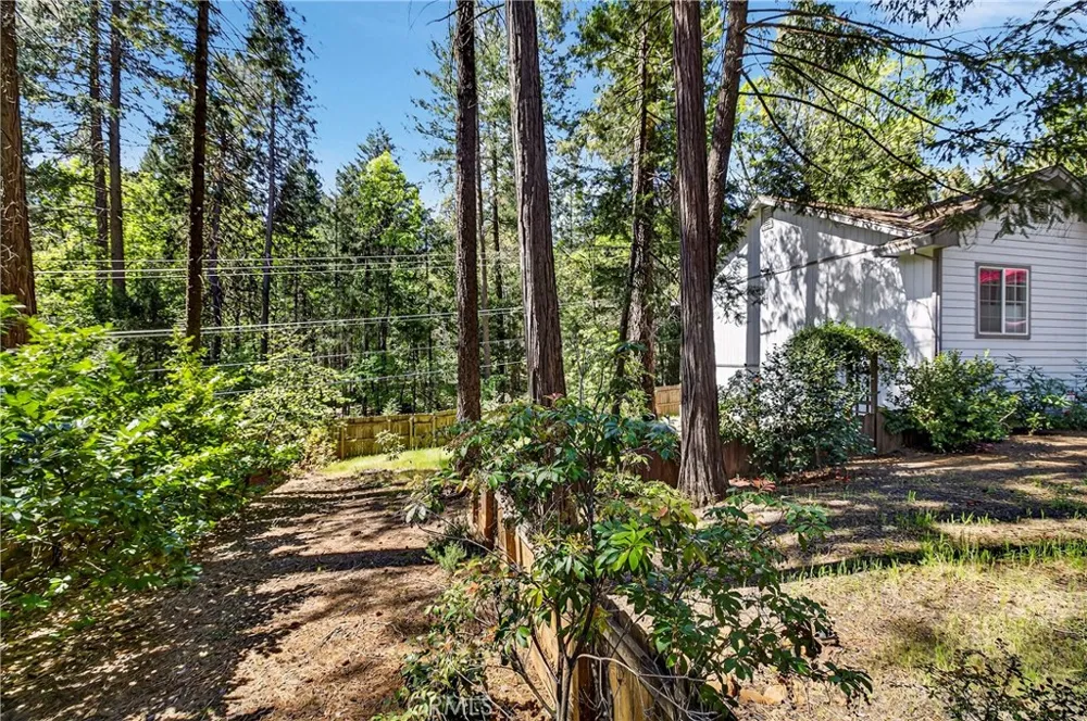 14847 Crescent Magalia, CA 95954