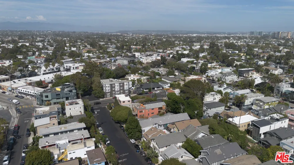 229 San Juan Avenue Los Angeles, CA 90291