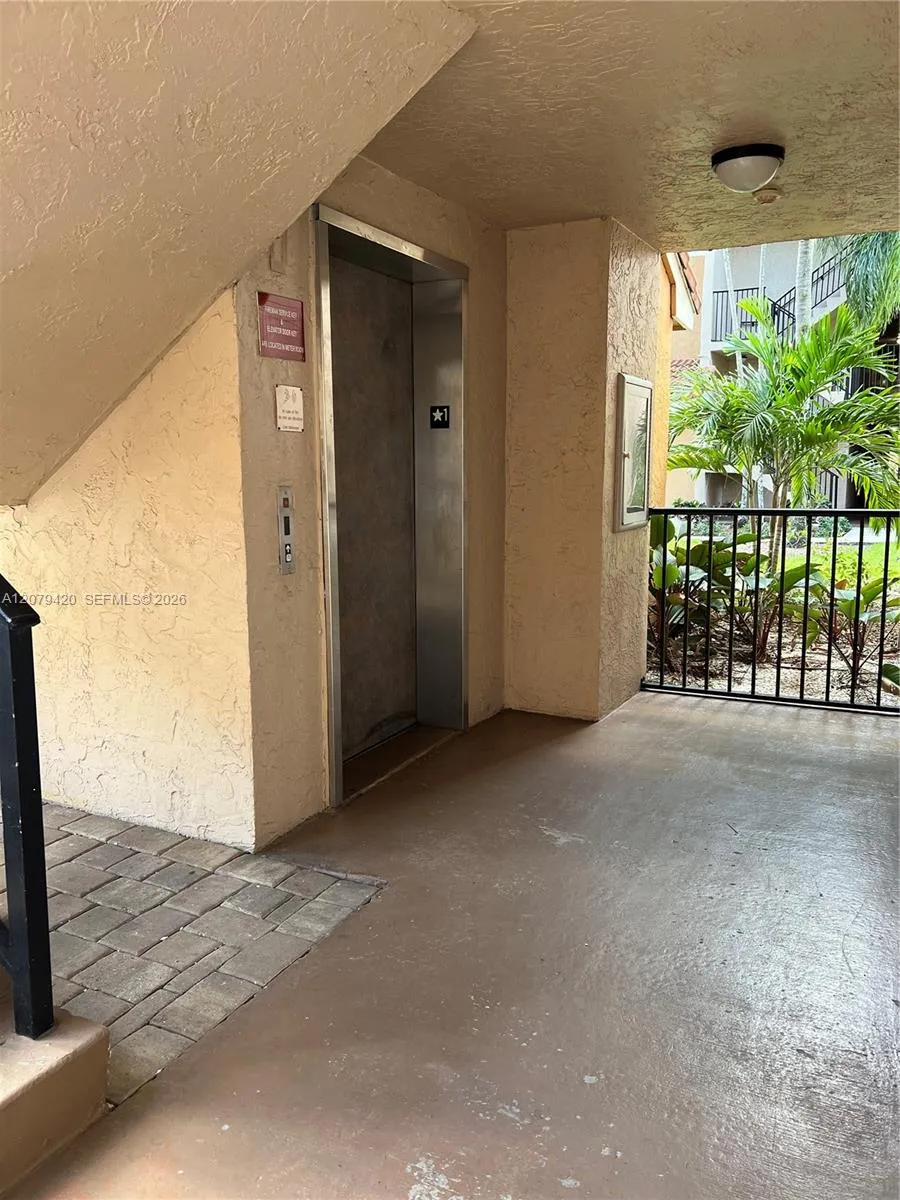 8721 Wiles Rd #306 Coral Springs, FL 33067