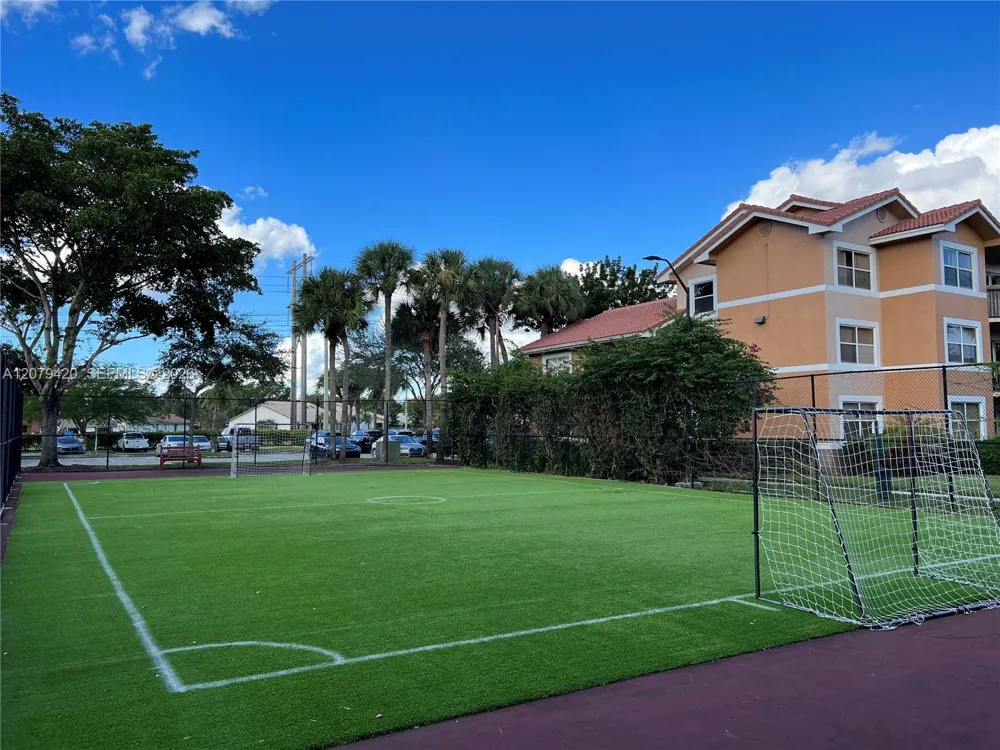 8721 Wiles Rd #306 Coral Springs, FL 33067