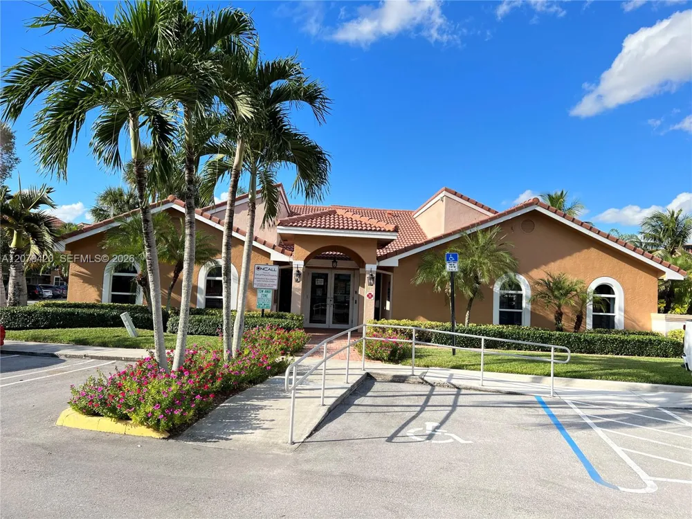 8721 Wiles Rd #306 Coral Springs, FL 33067