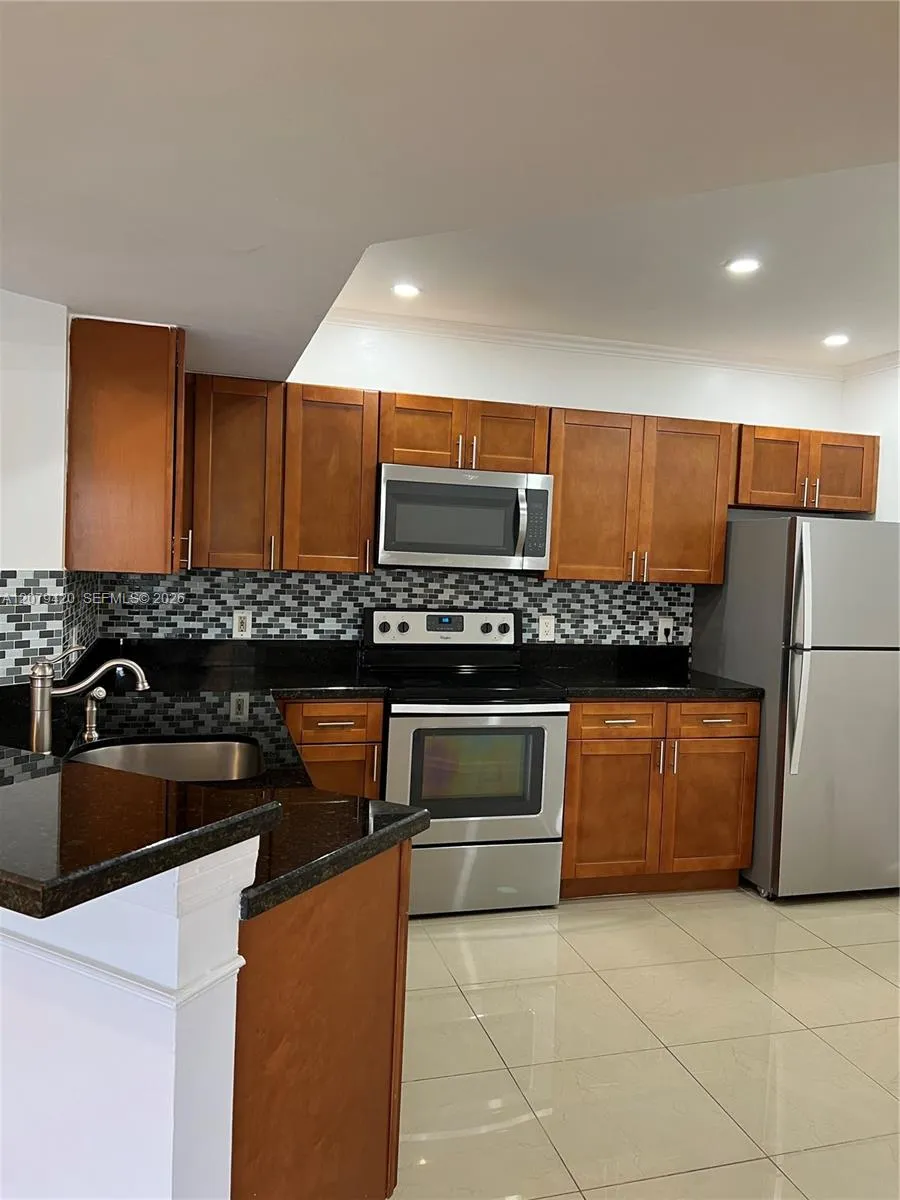 8721 Wiles Rd #306 Coral Springs, FL 33067