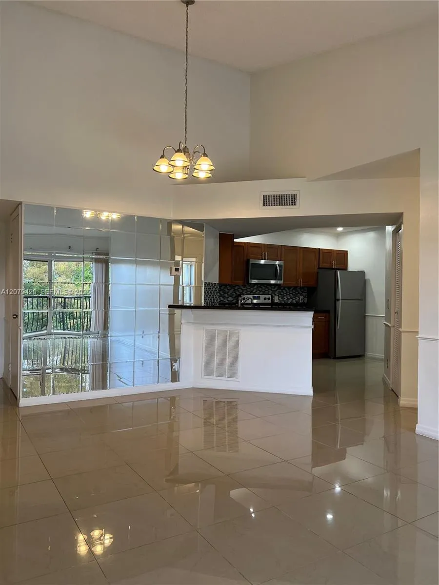 8721 Wiles Rd #306 Coral Springs, FL 33067