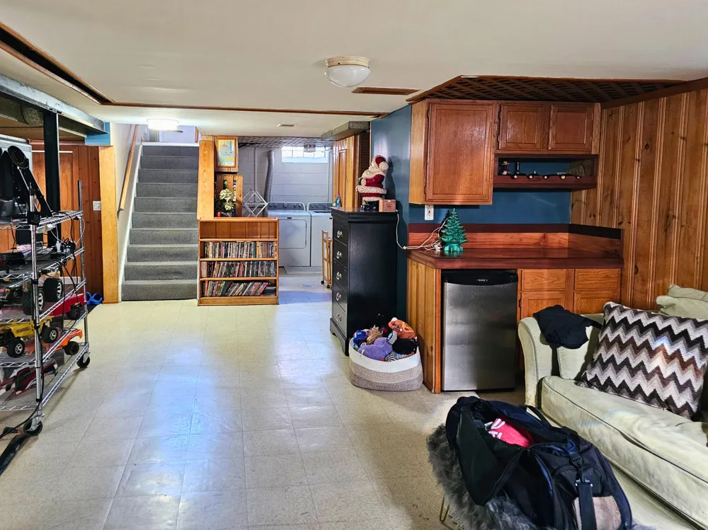 22425 Louise Street Saint Clair Shores, MI 48081
