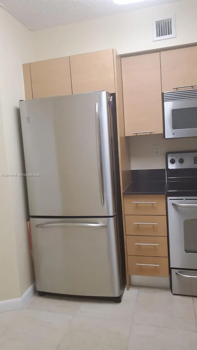 3300 NE 191st St #1615 Aventura, FL 33180