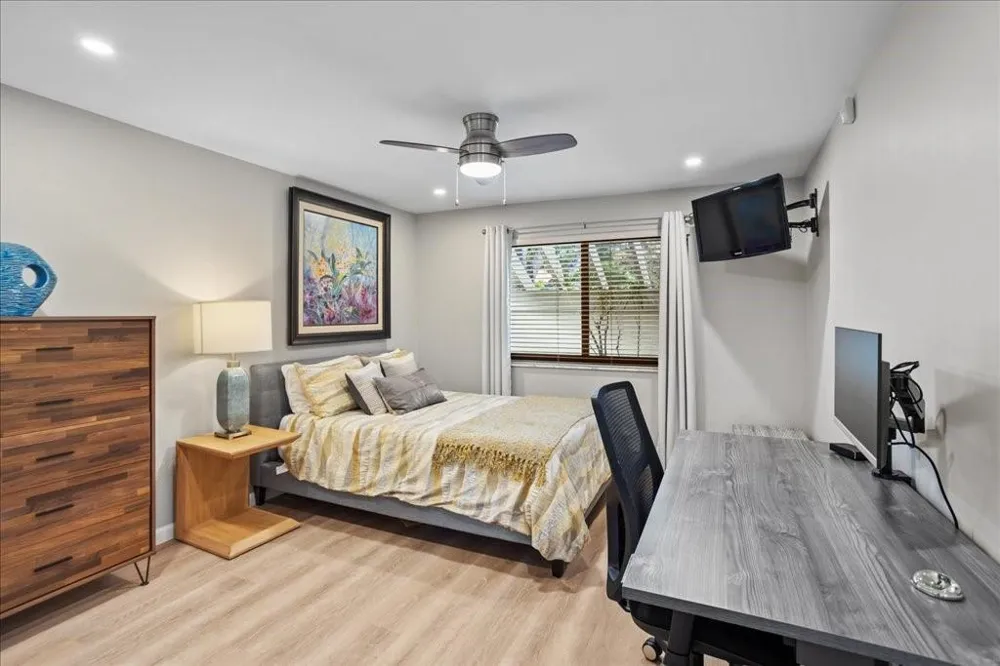 5670 Coach House Circle #B Boca Raton, FL 33486