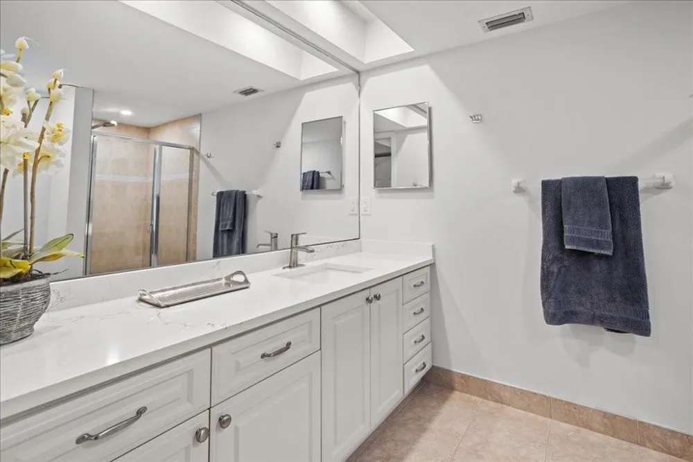 5670 Coach House Circle #B Boca Raton, FL 33486