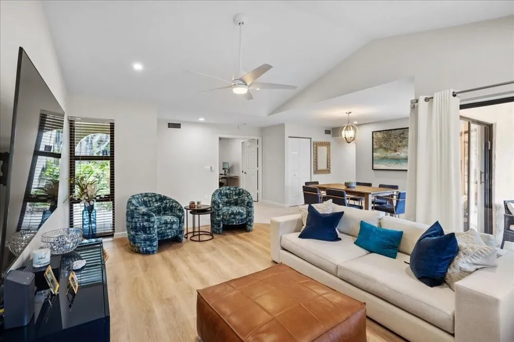 5670 Coach House Circle #B Boca Raton, FL 33486