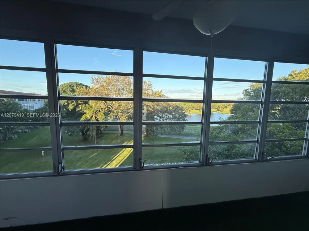 301 SW 135th Ave #402C Pembroke Pines, FL 33027