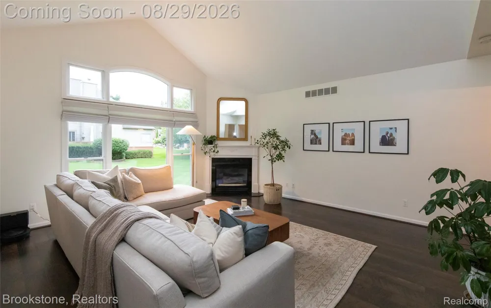 6825 CRANVILLE Independence Charter Township, MI 48348