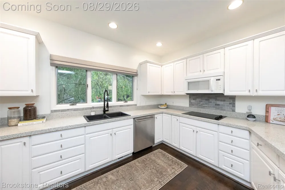 6825 CRANVILLE Independence Charter Township, MI 48348