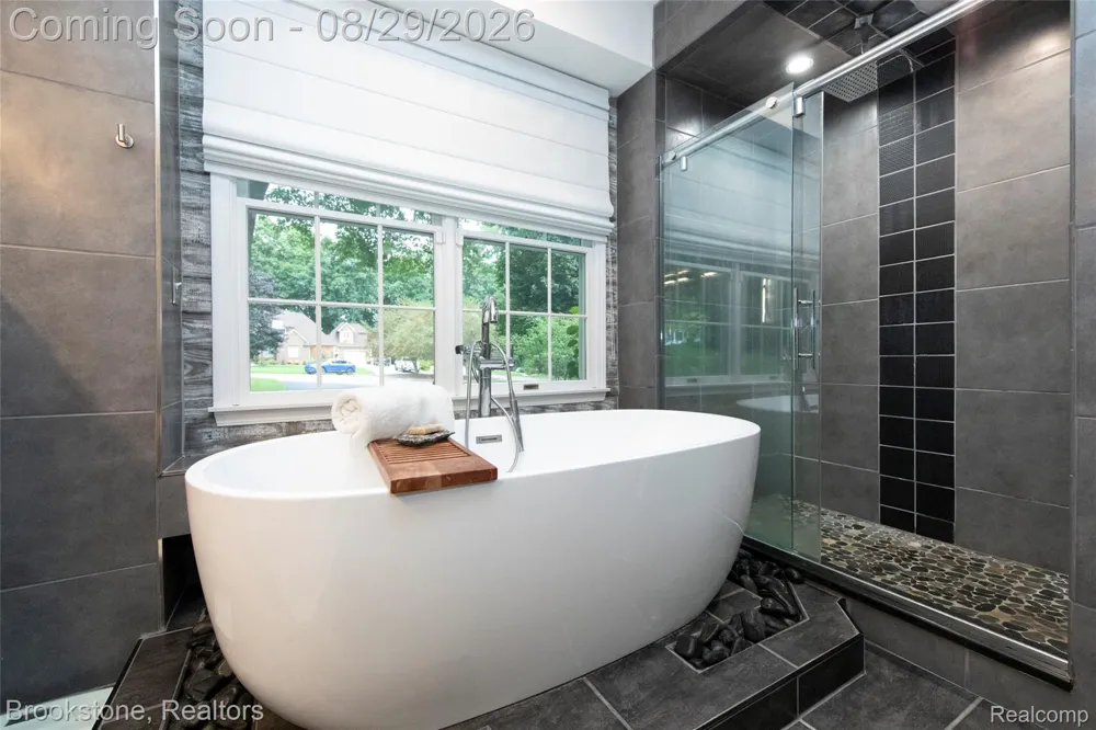 6825 CRANVILLE Independence Charter Township, MI 48348