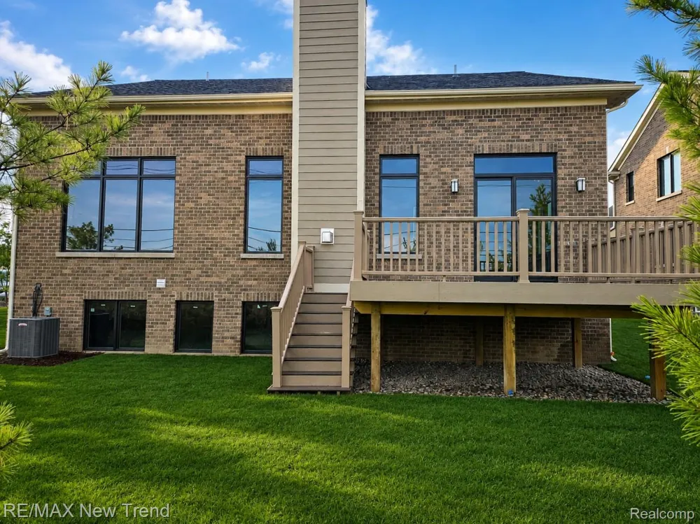 20250 Beacon Way Northville Township, MI 48167
