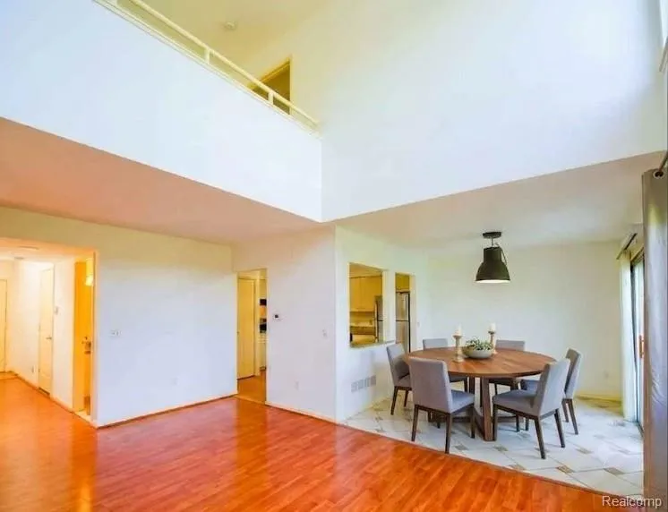 716 Eton Court Rochester City, MI 48307