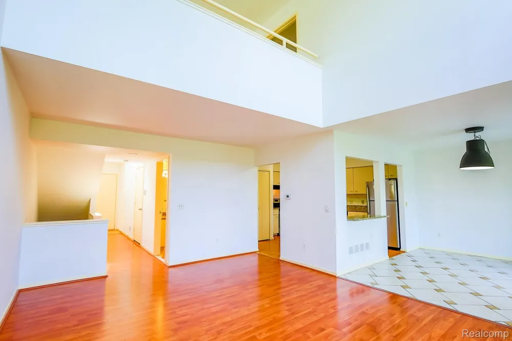 716 Eton Court Rochester City, MI 48307