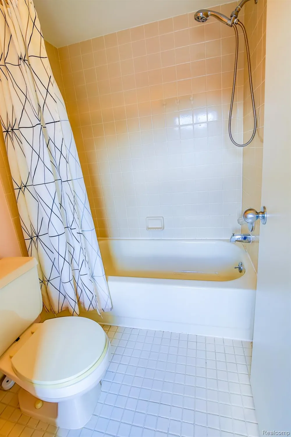 716 Eton Court Rochester City, MI 48307