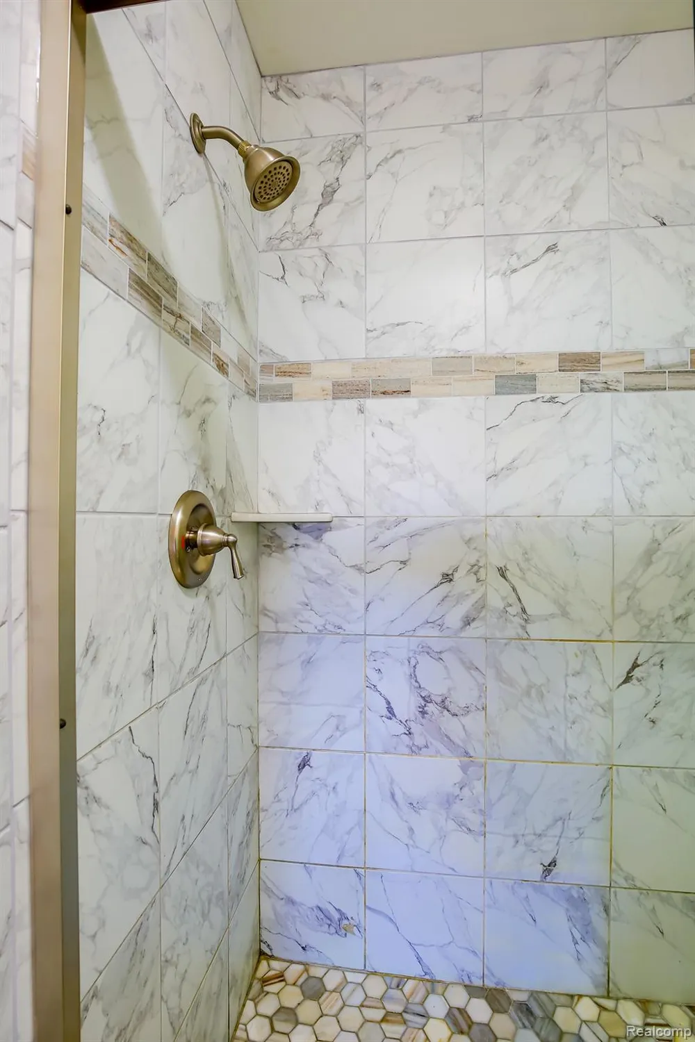716 Eton Court Rochester City, MI 48307