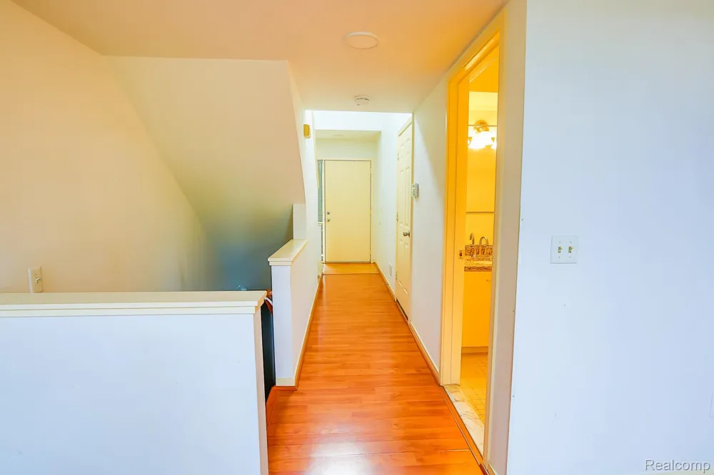 716 Eton Court Rochester City, MI 48307