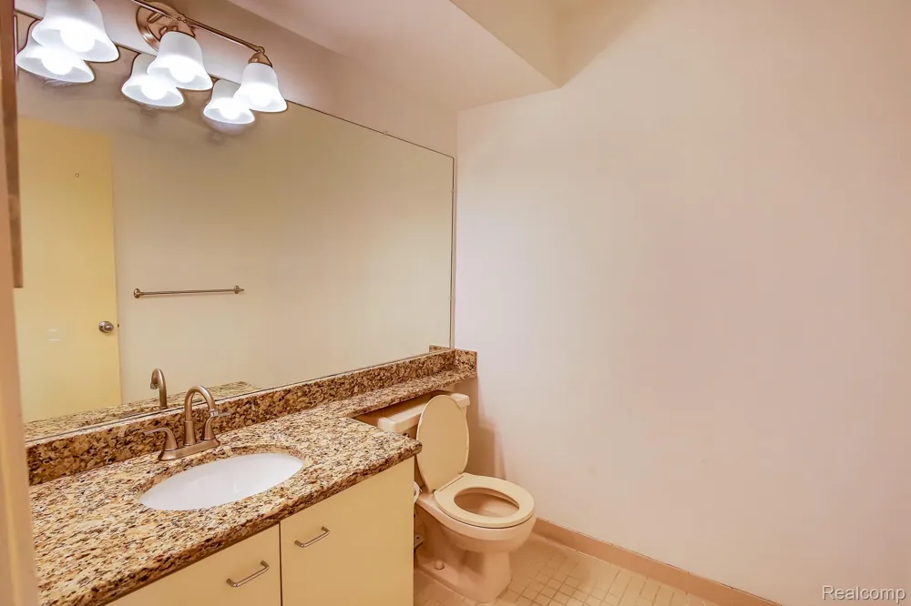 716 Eton Court Rochester City, MI 48307