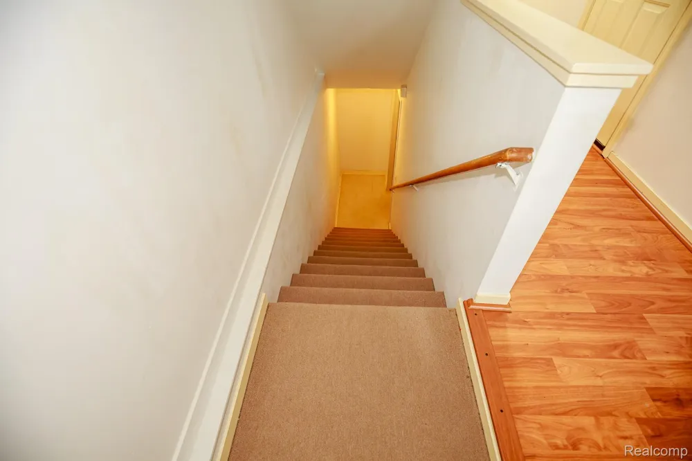 716 Eton Court Rochester City, MI 48307