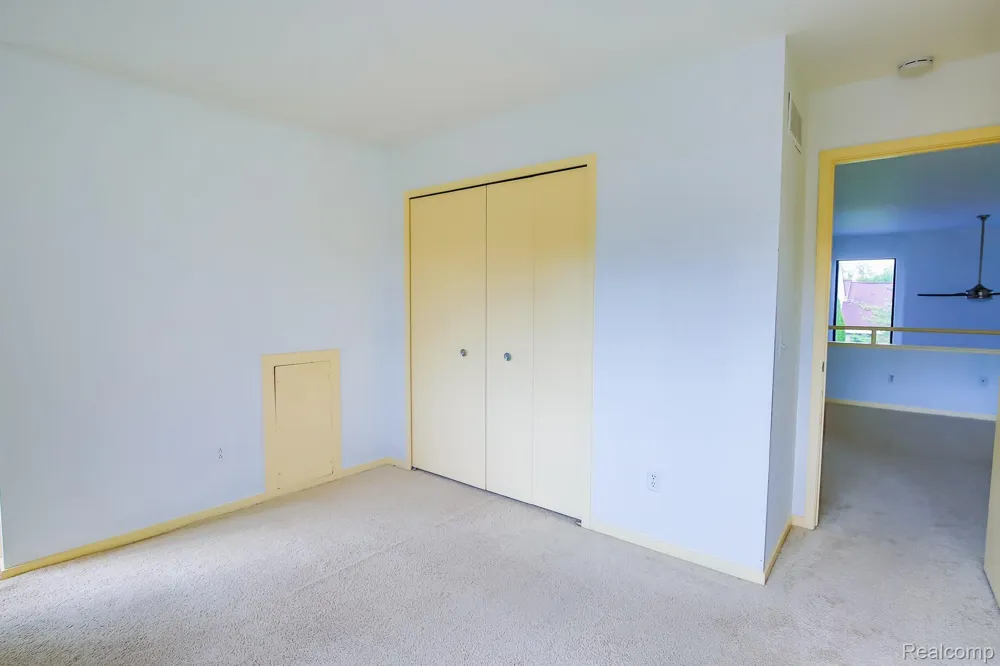 716 Eton Court Rochester City, MI 48307