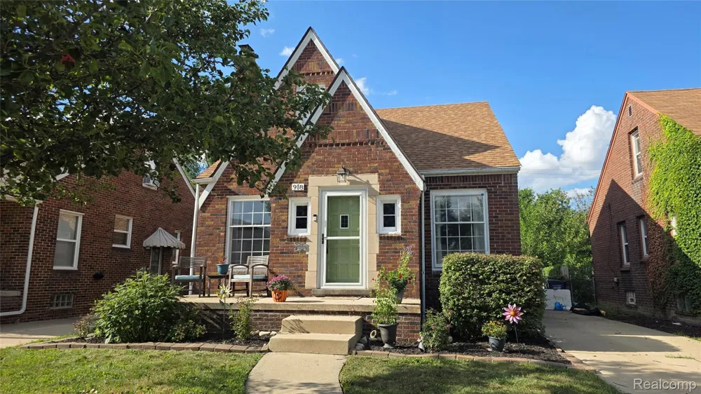 918 New York Avenue Lincoln Park City, MI 48146