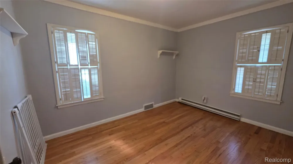 918 New York Avenue Lincoln Park City, MI 48146