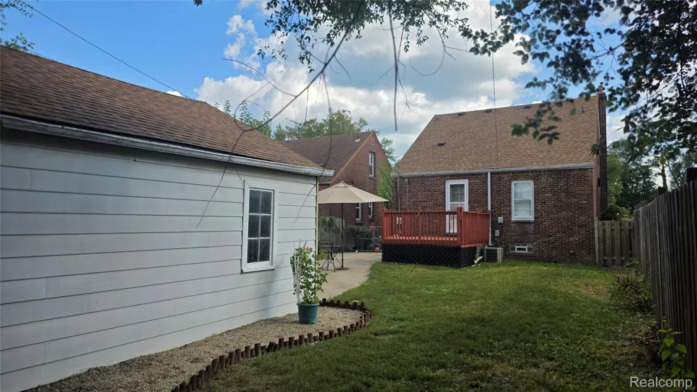 918 New York Avenue Lincoln Park City, MI 48146