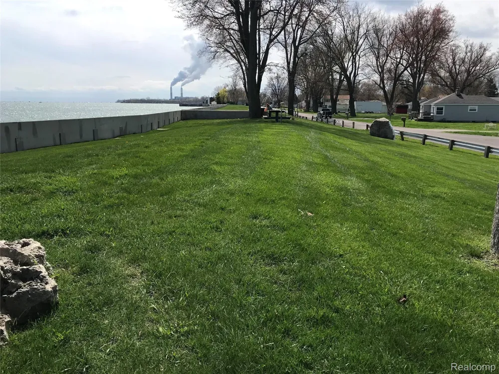 EDGEWATER Frenchtown Township, MI 48162