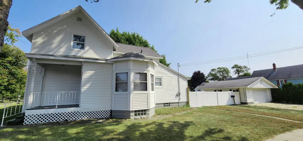 703 Hopkins Street Manistee City, MI 49660