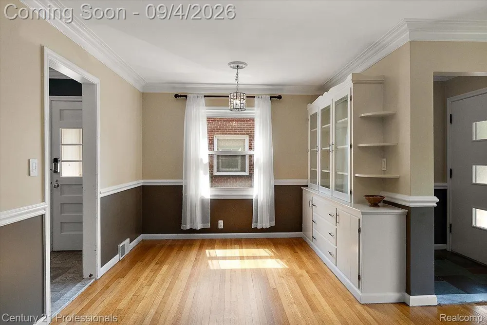 607 Lawson Street Royal Oak City, MI 48067