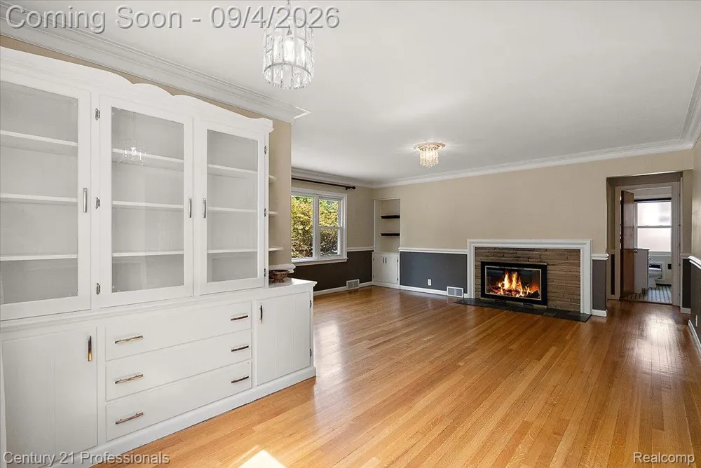 607 Lawson Street Royal Oak City, MI 48067