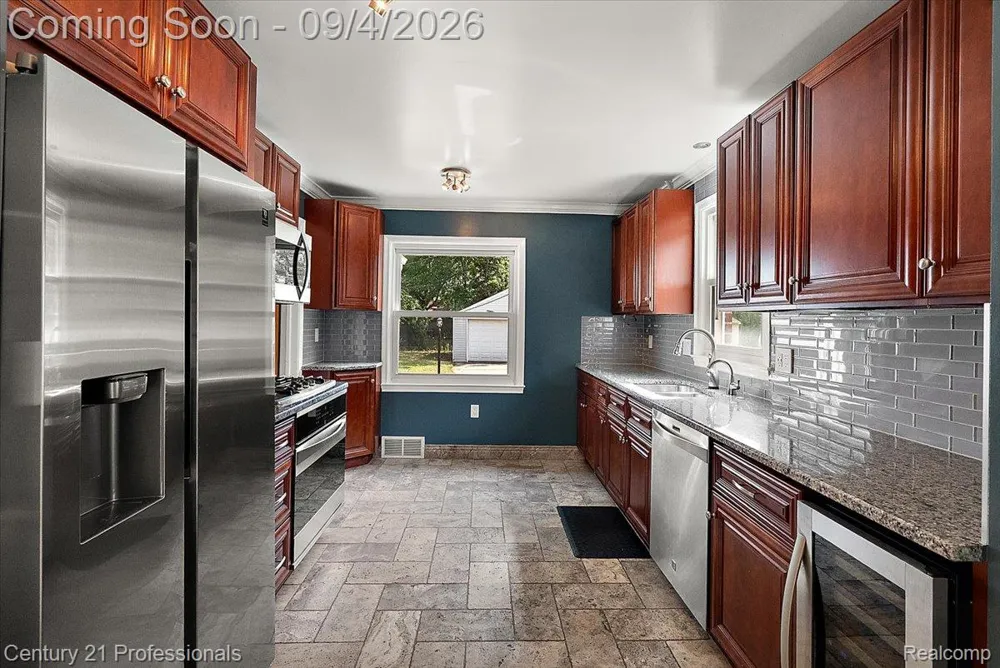607 Lawson Street Royal Oak City, MI 48067