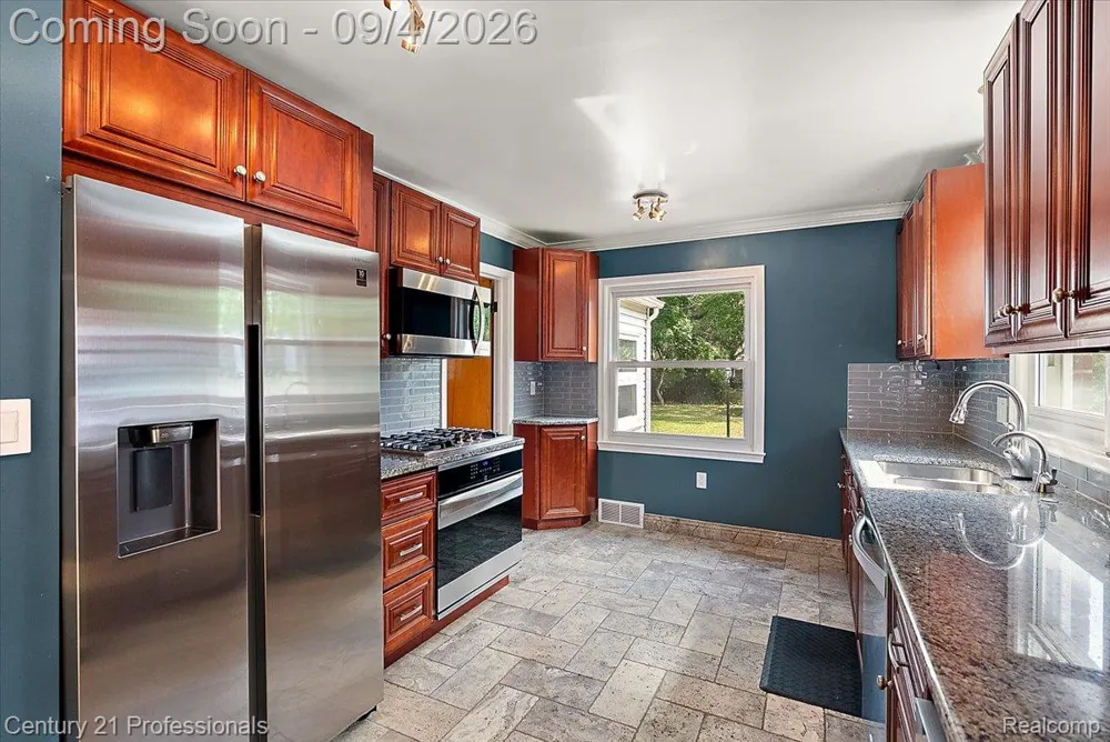 607 Lawson Street Royal Oak City, MI 48067