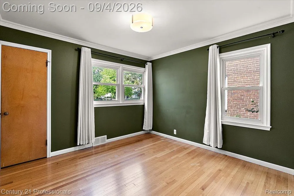 607 Lawson Street Royal Oak City, MI 48067