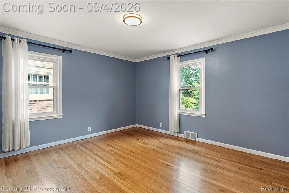 607 Lawson Street Royal Oak City, MI 48067
