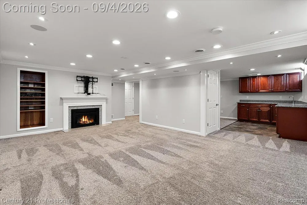 607 Lawson Street Royal Oak City, MI 48067