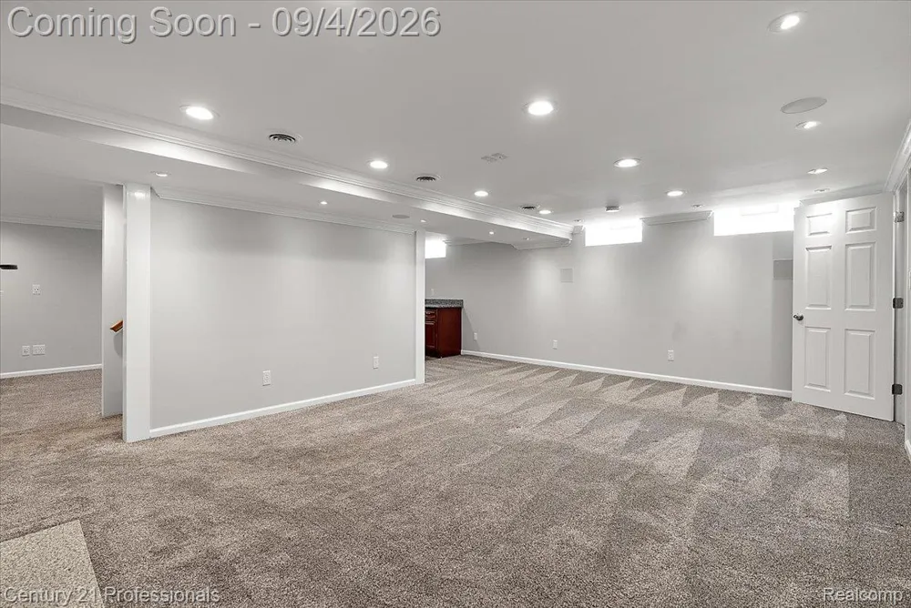 607 Lawson Street Royal Oak City, MI 48067