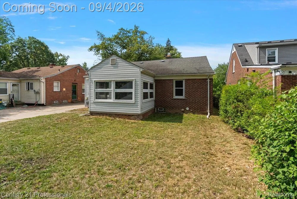 607 Lawson Street Royal Oak City, MI 48067
