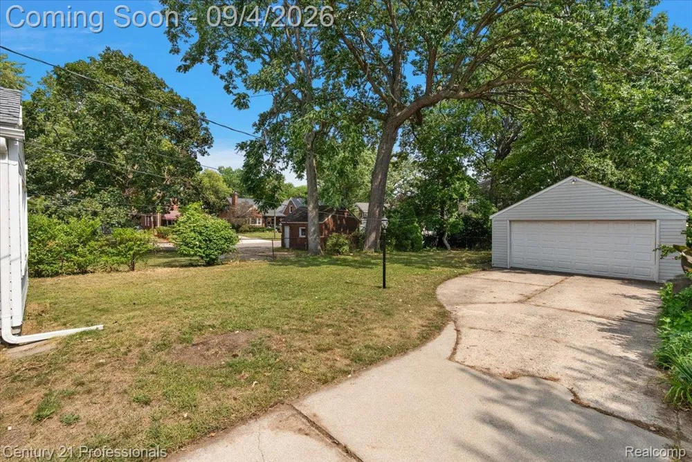 607 Lawson Street Royal Oak City, MI 48067
