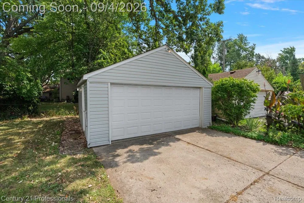 607 Lawson Street Royal Oak City, MI 48067
