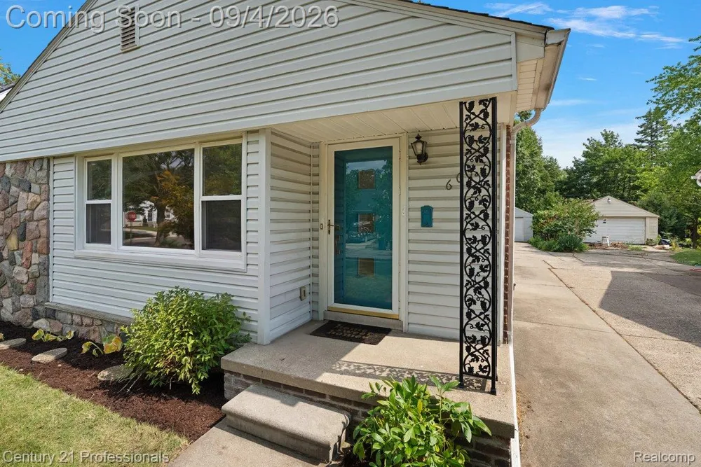 607 Lawson Street Royal Oak City, MI 48067