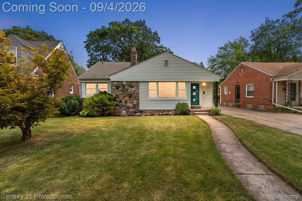 607 Lawson Street Royal Oak City, MI 48067