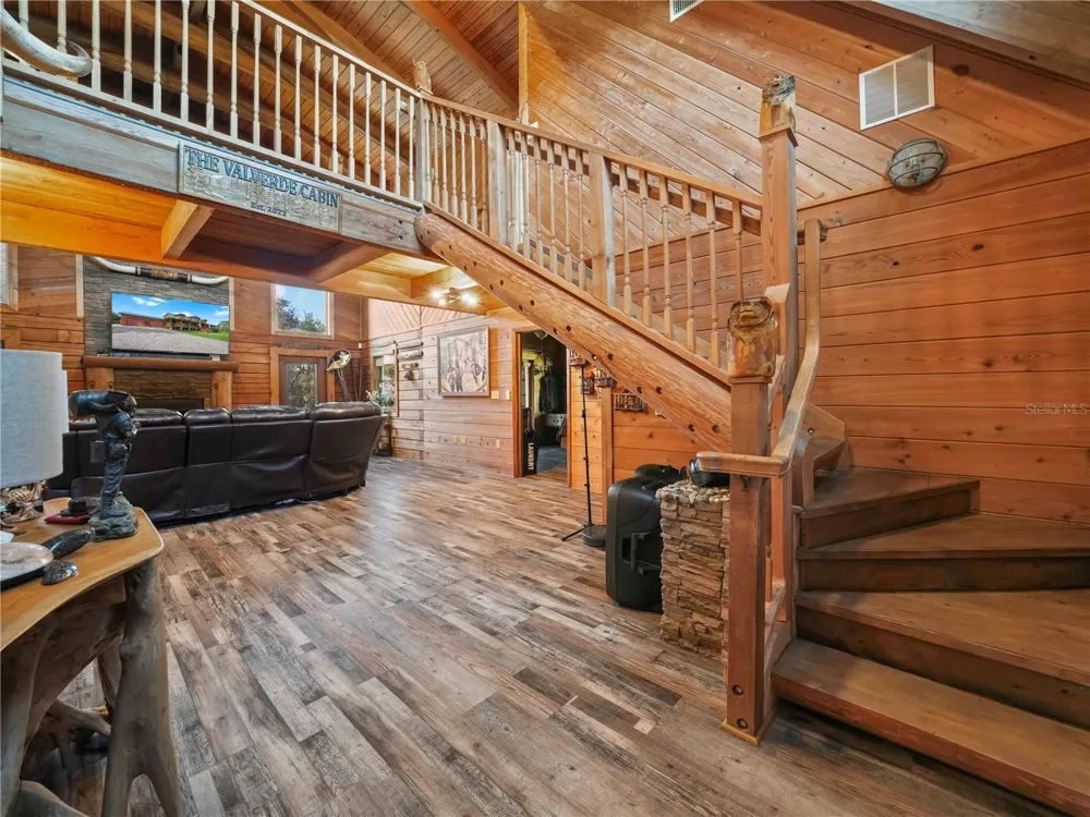 1894 R E BYRD ROAD Frostproof, FL 33843
