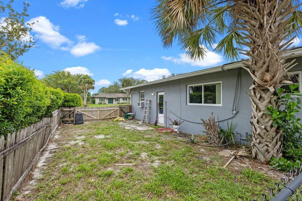 2622 HIBISCUS COURT Deltona, FL 32738