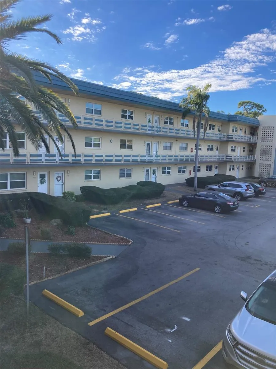 5750 80TH STREET #C202 St Petersburg, FL 33709
