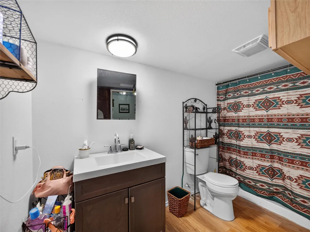 5734 FM 621 Martindale, TX 78655